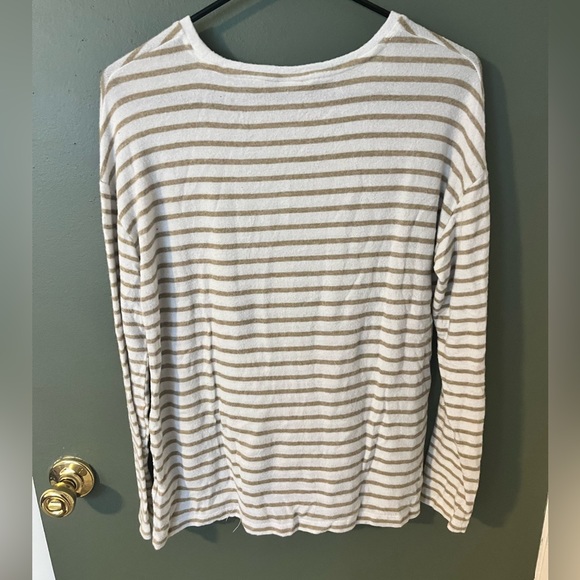 A New Day sweater - Picture 3 of 3